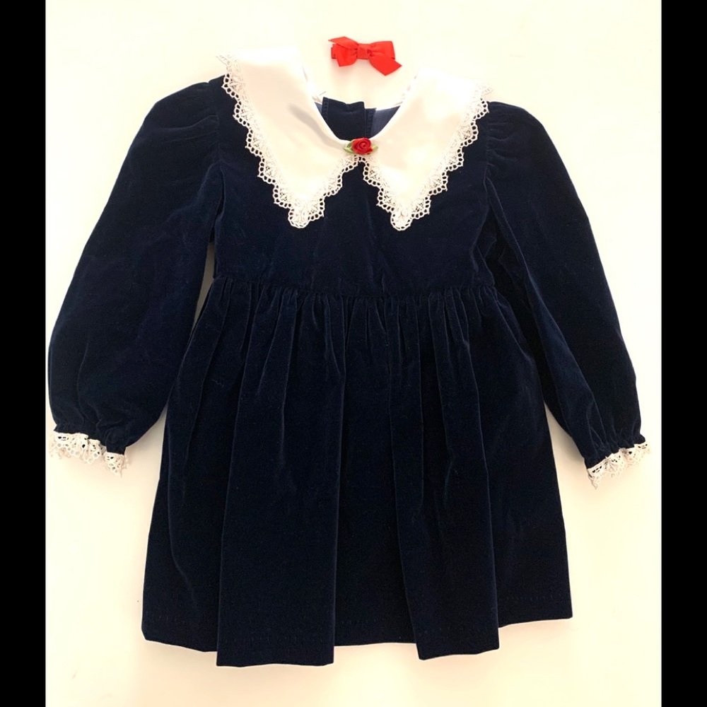 Vintage blue velvet dress: 3T.